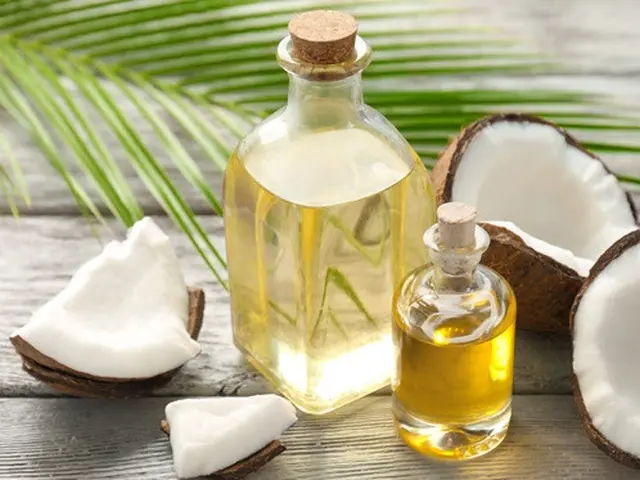 Manfaat Minyak Kelapa Untuk Wajah Berjerawat Dan Cara Pemakaiannya Beauty Fimela Com