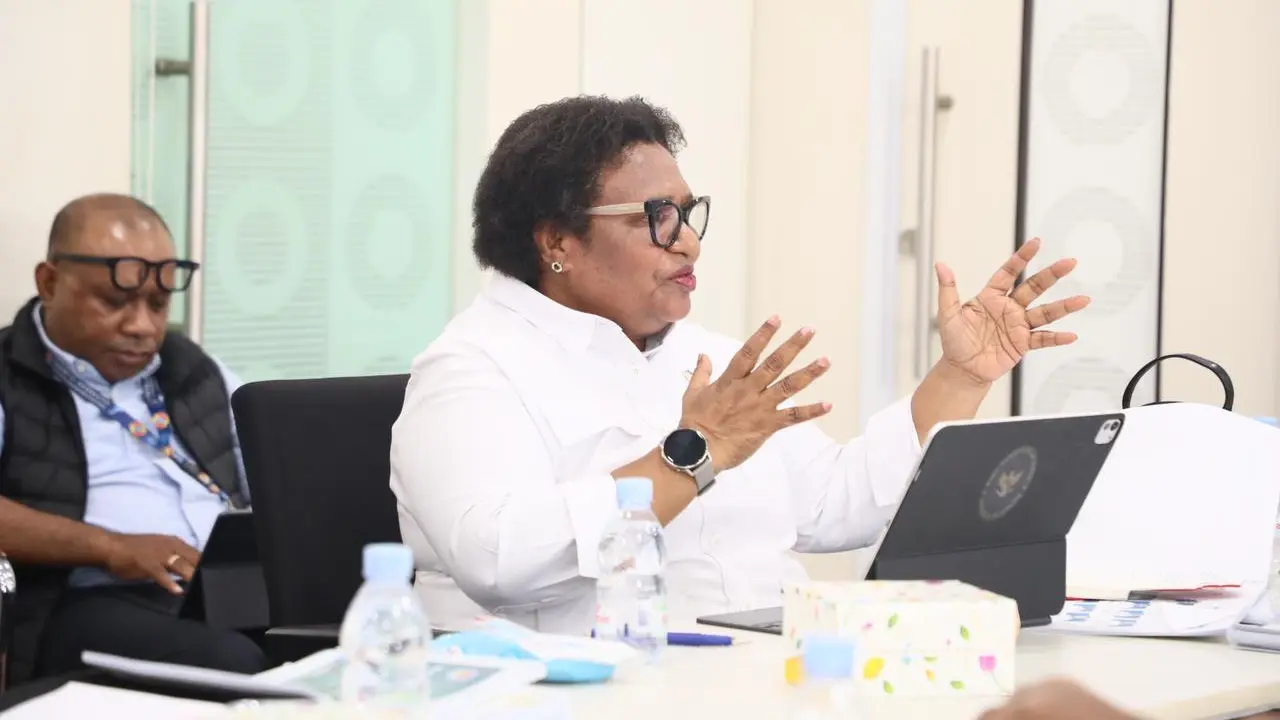 Wakil Menteri Dalam Negeri (Wamendagri) Ribka Haluk saat menghadiri acara Rapat Pleno Komite Eksekutif Percepatan Pembangunan (KEPP) Otsus Papua di Kantor KEPP, Gedung Kwarnas Pramuka, Jakarta, Rabu (1/7/2026). (Dok. Istimewa)