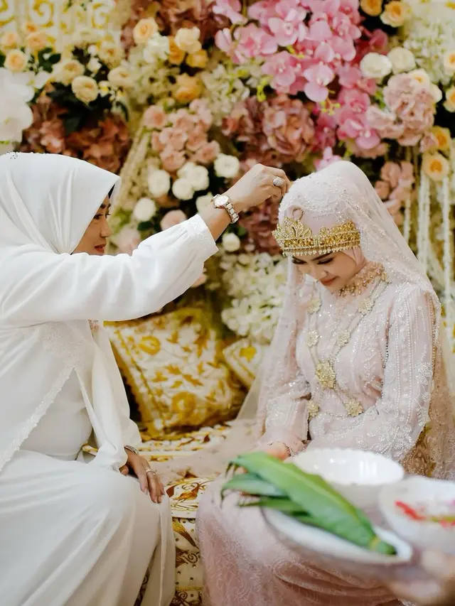 6 Pesona Kekasih Chand Kelvin yang Terpaut 12 Tahun Kenakan Dress-Baju Adat Aceh Jalani Prosesi Jelang Nikah