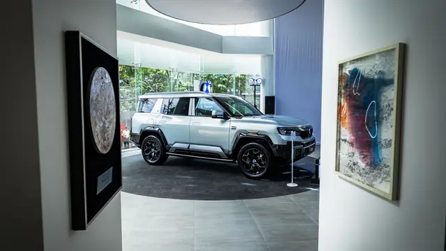 Art in Motion, Kemewahan Perayaan Seni Kontemporer yang Terinspirasi dari MPV Premium Jelang ArtMoments 2026