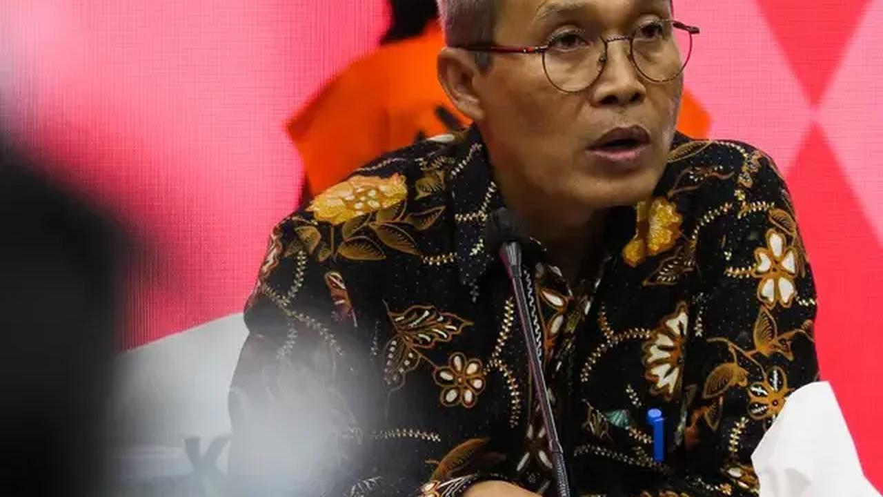 "Artinya dari sisi kecukupan alat bukti sudah cukup untuk menetapkan seseorang sebagai tersangka," jelas Alexander.