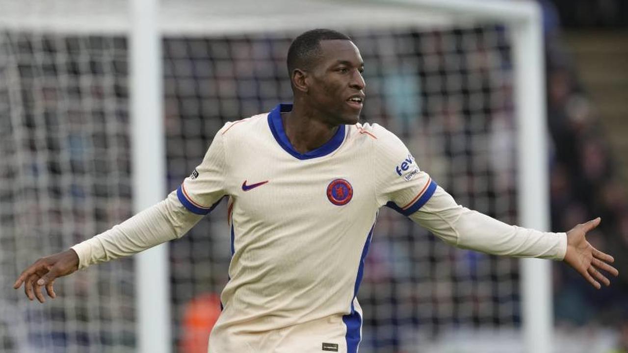 Enzo Maresca Bicara Perbedaan Striker Chelsea Nicolas Jackson dengan Haaland dan Salah