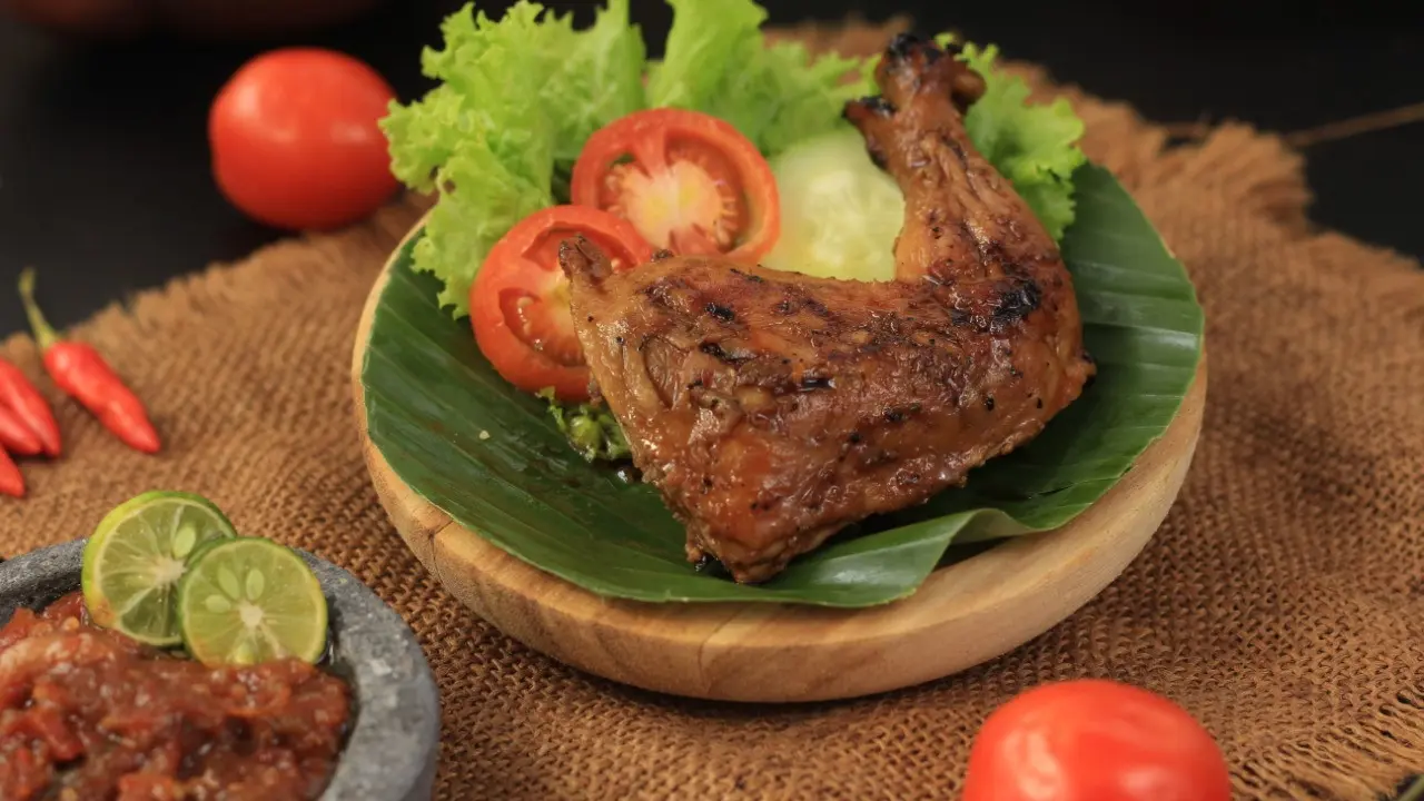 Rekomendasi Ayam Bakar di Surabaya Enak dan Populer