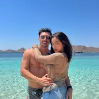 Foto Liburan Jessica Iskandar dan Suami Bikin Salfok [instagram/inijedar]