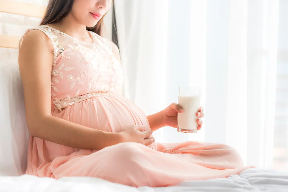 Benarkah Susu Ibu Hamil Lebih Baik dari Susu Biasa? (interstid/shutterstock)