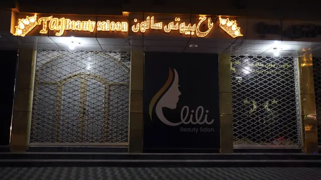 Taliban menutup salon kecantikan di Afghanistan meskipun ada protes keras