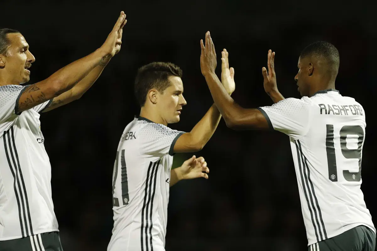 Manhcester United Sukses Taklukkan Northampton Town