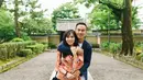 Momen kebersamaan saat berlibur ke Jepang pada saat perayaan anniversary pernikahan Joe dan Julia yang telah berjalan selama 14 tahun pada 2018 dan telah dikaruniai 3 orang anak. (Liputan6.com/IG/julietaslim)