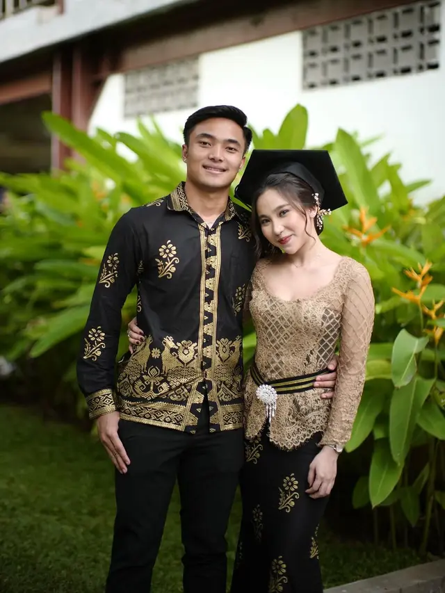 6 Potret Pemain Garuda Muda Indonesia dengan Pasangannya, Bikin Iri