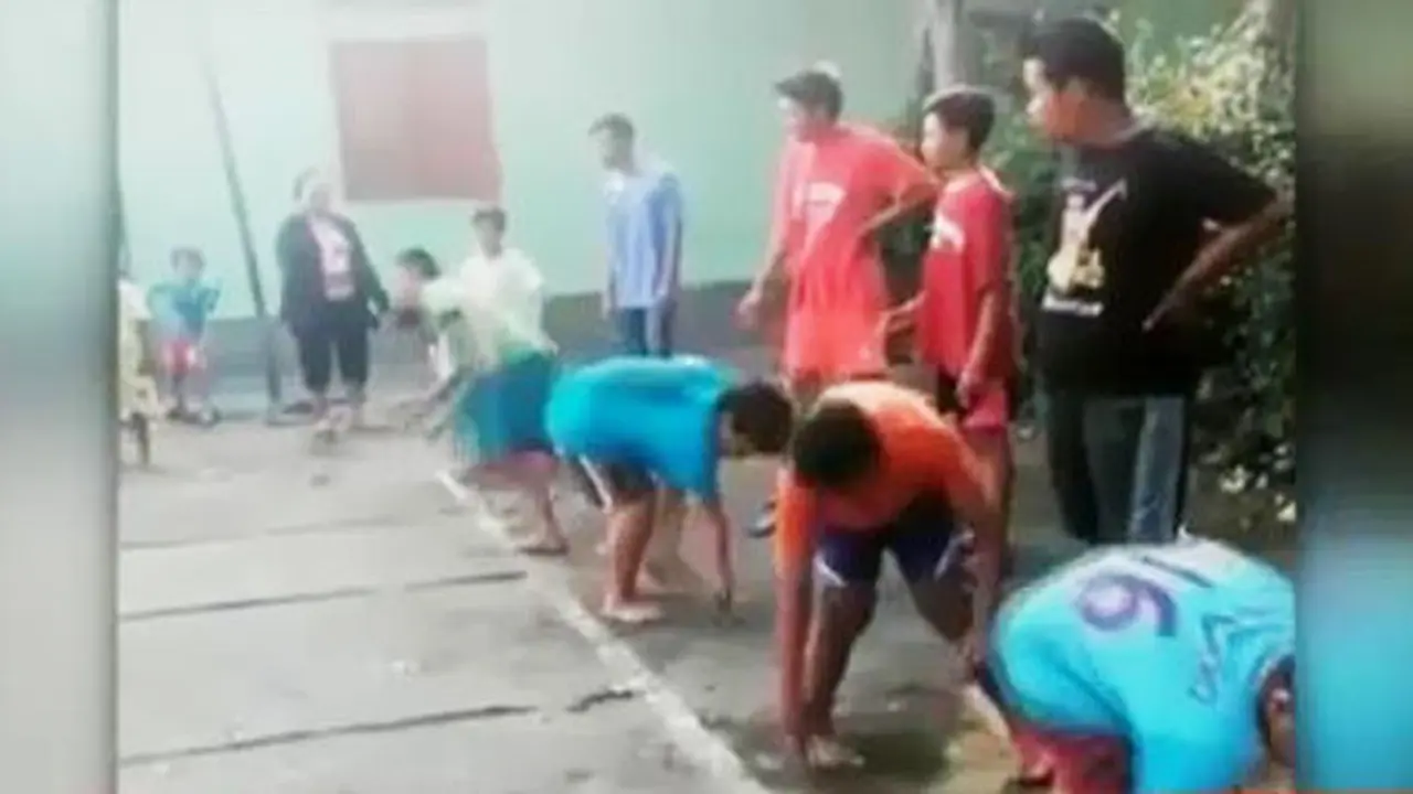 Berlari Sambil Berputar
