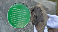 Pada Malam Natal 1965, meteorit jatuh ke Bumi di desa Leicestershire, Barwell. (spacecentre.co.uk)
