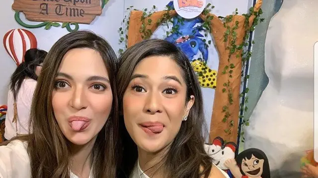 Nia Ramadhani dan Dian Sastrowardoyo