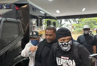Basri Lewaimang diduga bukan sekadar bandar narkoba. Pria yang baru ditangkap di Johor Bahru, Malaysia, itu diduga berperan sebagai koordinator peredaran narkotika di tiga tempat hiburan malam (THM) di Batam, Kepulauan Riau. (Liputan6.com/Ady Anugrahadi)