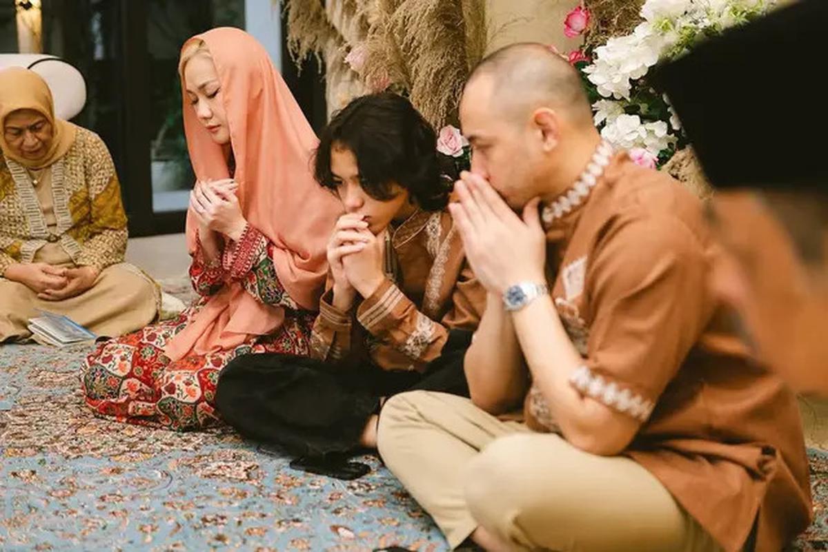 7 Potret BCL Rayakan Ultah dengan Buka Bersama, Dihadiri Ibu Mertua
