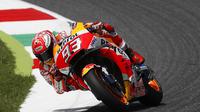 Aksi pembalap Repsol Honda, Marc Marquez pada MotoGP Italia 2018 di Sirkuit Mugello. (AP Photo/Antonio Calanni)