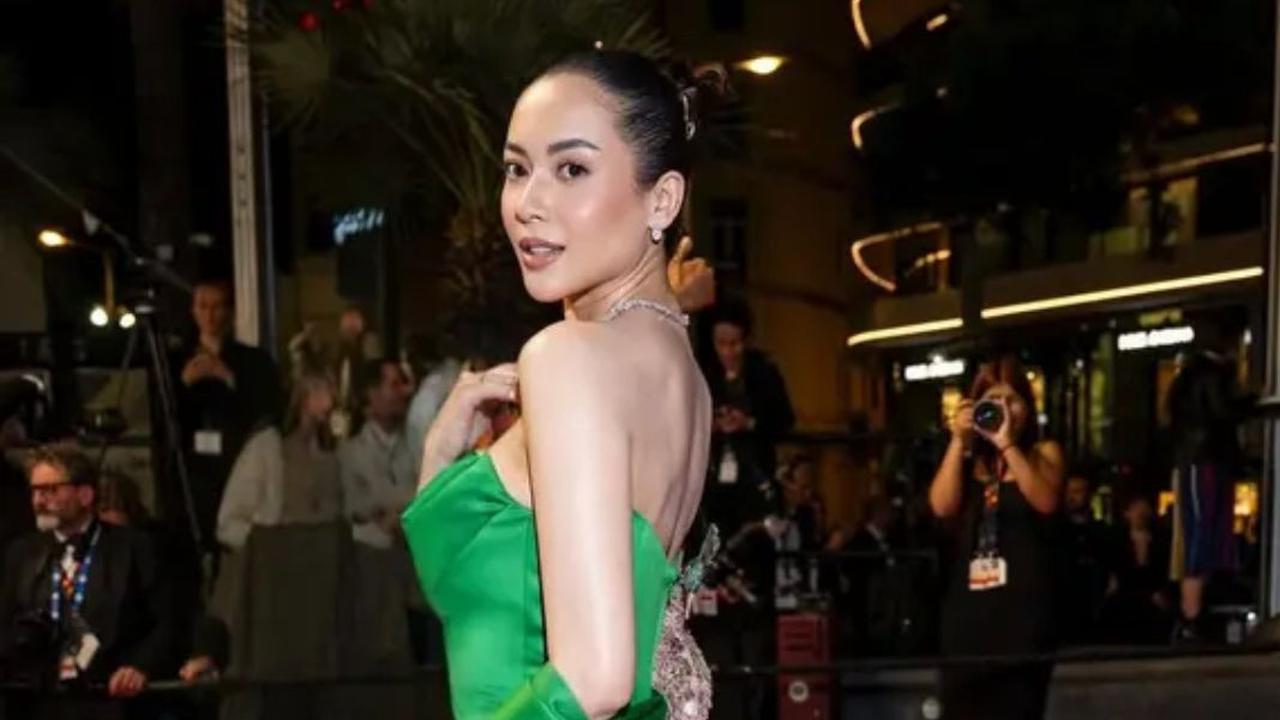 5 Potret Elvira Davinamira di Cannes Film Festival 2025, Penampilan Anggun Memikat di Red Carpet