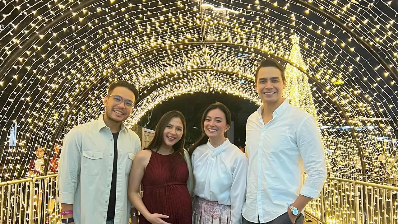 7 Potret Kebersamaan Asmirandah dan Jessica Mila Rayakan Natal di Istora Senayan