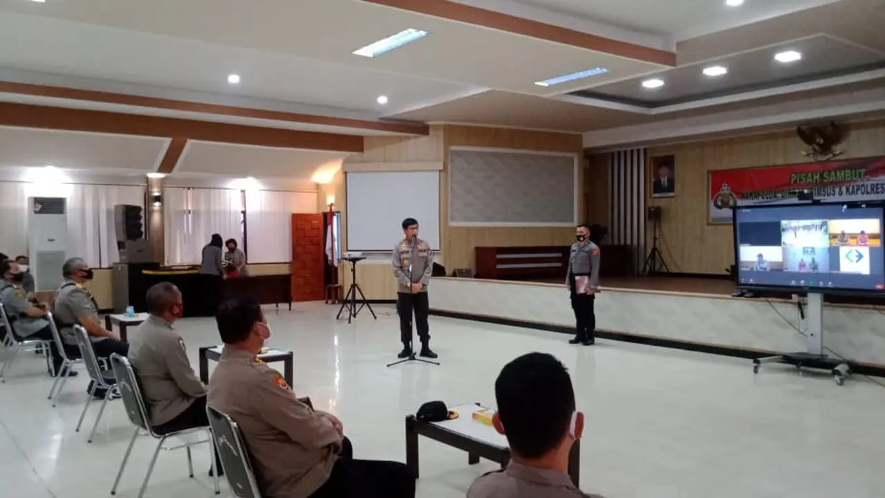 Kapolda Sulut memimpin sertijab Wakapolda, Direskrimsus dan Kapolresta Manado, Selasa (19/05/2020).