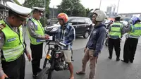 Polisi razia motor bodong | Via: kandoranews.com