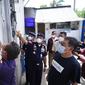 KKP menyegel Unit Pengolahan Ikan CV. IP di Muara Baru, Jakarta Utara. (Dok KKP)