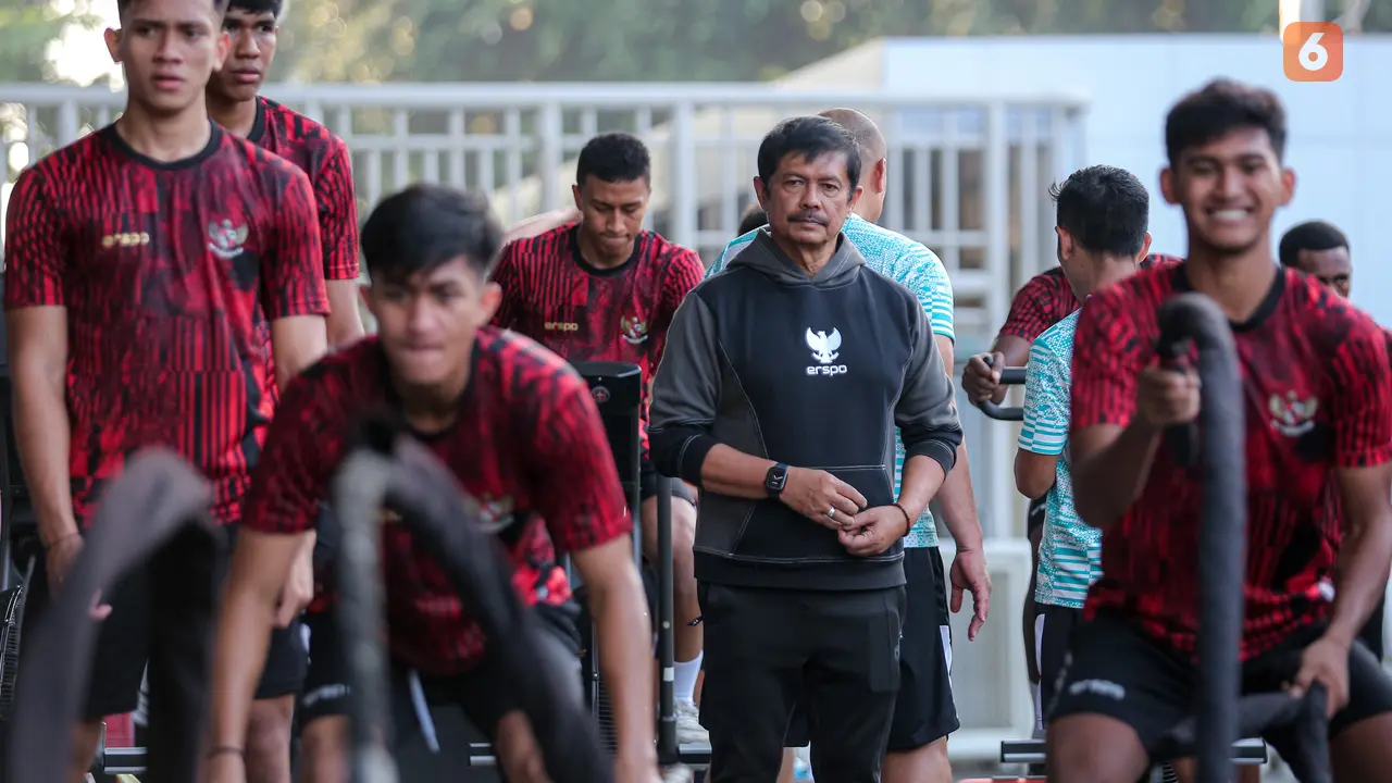 Foto: Timnas Indonesia U-20 Digembleng Latihan Fisik Berat, Dibimbing Langsung oleh Pelatih Marinir Amerika Serikat