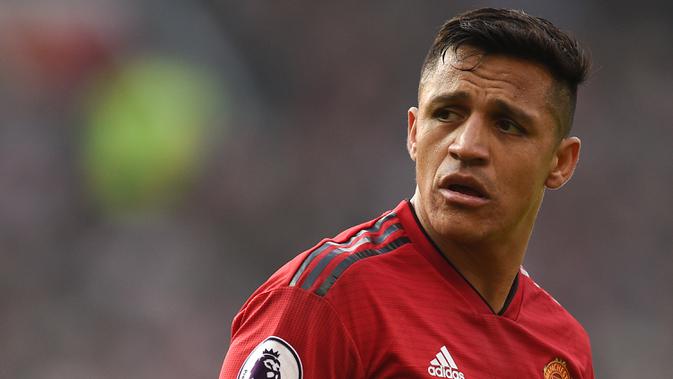 Alexis Sanchez - Pemain yang pernah menjadi mesin gol Arsenal ini datang ke Manchester United pada Januari 2018. Namun sayang, Sanchez hanya mencetak 5 gol dari 45 pertandingan bersama Manchester United. (AFP/Oli Scarff)