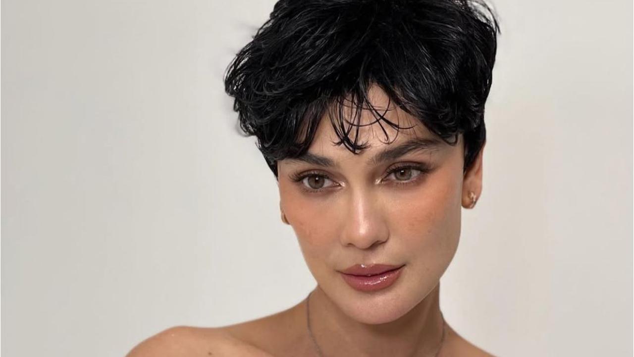 Gaya Baru Luna Maya, Rambut Pixie Cut yang Membuatnya Terlihat Lebih Awet Muda