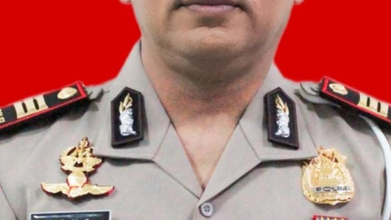 Kasat Lantas Polres Batang AKP Agus Pardiyono Marinus mengatakan, kejadian bermula saat bus melaju dari arah barat ke timur. Sesampainya di lokasi, pengemudi bus diduga kehilangan konsentrasi atau mengantuk.