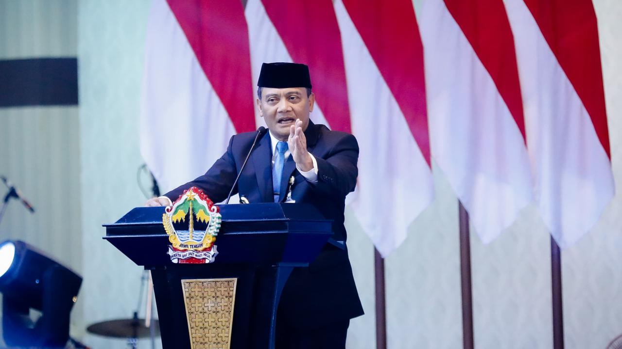 Perdana jadi Gubernur, Ahmad Luthfi Perbaiki Jalan, Sekolah dan Bangun Fasilitas Swasembada Pangan