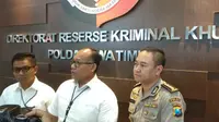 Kepolisian Daerah (Polda) Jawa Timur memberikan keterangan mengenai kasus MeMiles (Foto: Liputan6.com/Dian Kurniawan)