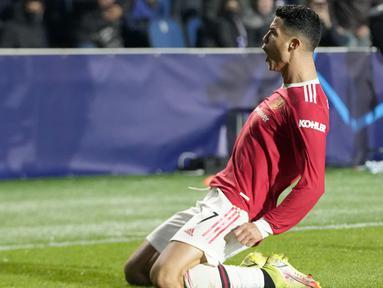 Inti permainan sepak bola sejatinya adalah kerja sama tim. Namun adakalanya terdapat sosok yang tamapil dominan dengan segala kelebihannya di dalam sebuah tim, hingga kemudian dicap egois. Seperti lima pemain berikut yang dicap paling egois di dunia. (AP/Luca Bruno)