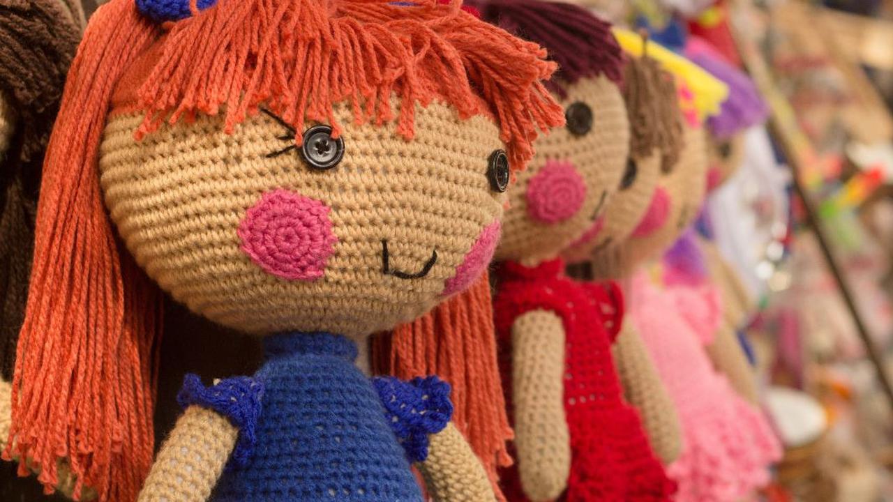 Tanpa Mesin Cuci, Ini Cara Membersihkan Boneka Agar Tidak Kempes dan Bersih Seperti Baru