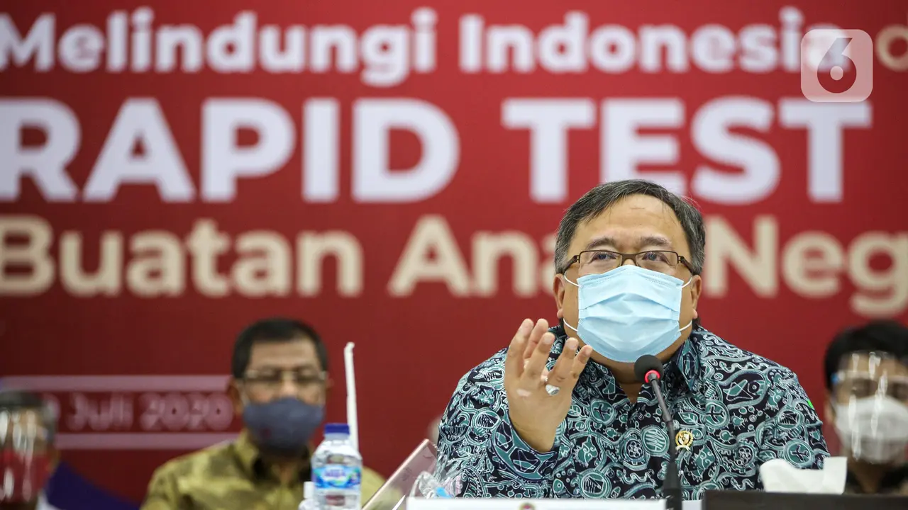 Menteri PMK Lakukan Tes Cepat Dengan Alat Produksi Dalam Negeri