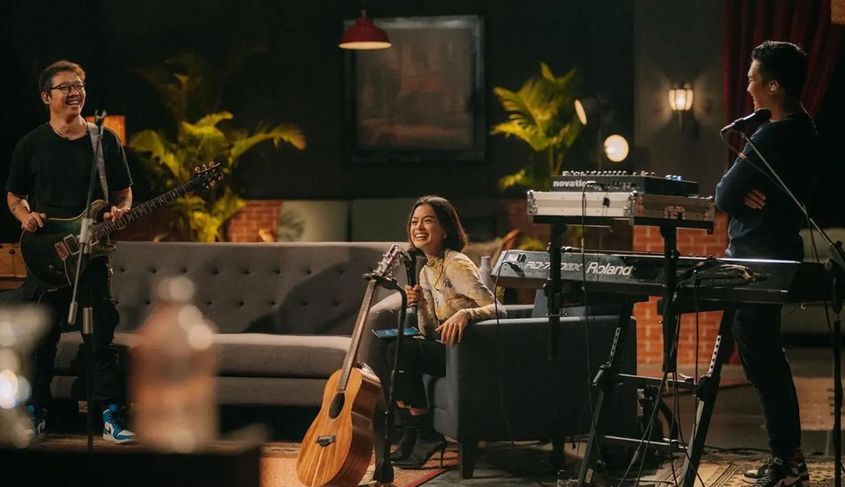 (Instagram/evacelia)