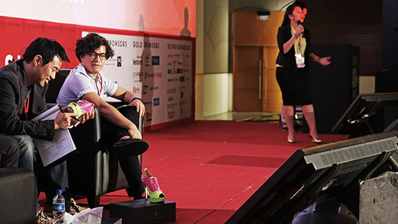 shoe-131123c.jpg