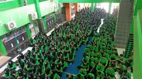 Ribuan santri dan siswa El Bayan dan Nurjalin Gelar Istighosah, menyusur serangan ke SMK Komputama Jeruklegi, Cilacap, Jawa Tengah. (Foto: Liputan6.com/El Bayan)