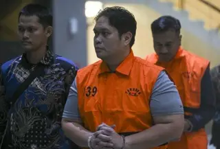 KPK menyatakan bahwa Kajari Kabupaten Hulu Sungai Utara, Kalimantan Selatan, Albertinus Parlinggoman Napitupulu (APN) diduga menerima uang mencapai Rp 1,5 triliun hasil tindak pidana korupsi. (Foto: Antara)