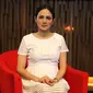 Mulan Jameela saat menjadi bintang tamu di talkshow Liputan6.com, Dear Haters, Jakarta, Kamis (7/4/2016). (Liputan6.com/Herman Zakharia)