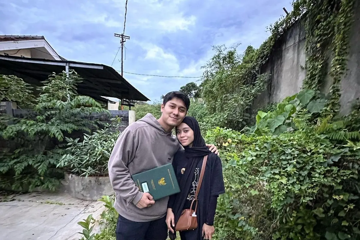 Rizky Billar dan Lesti Kejora.