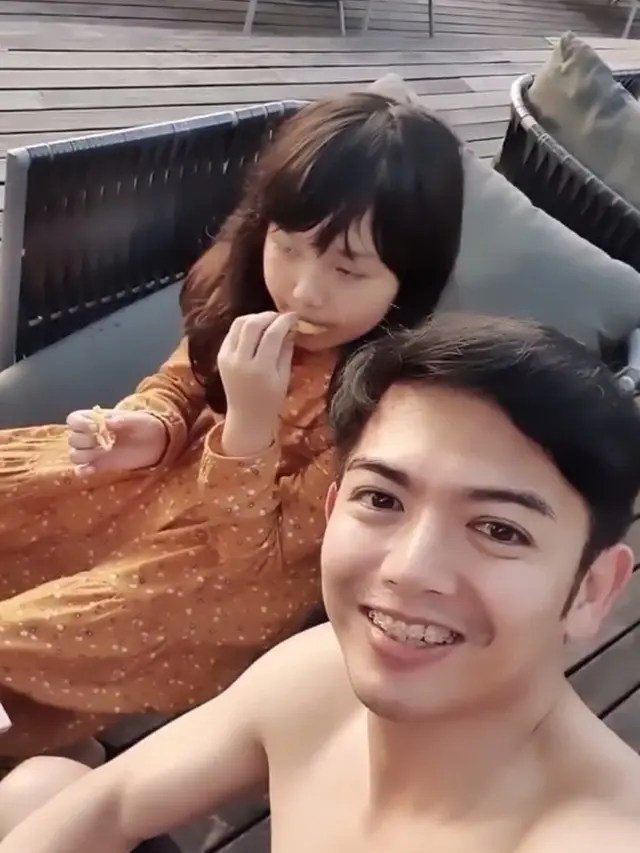 7 Potret Kebersamaan Nicky Tirta dan Putri Semata Wayangnya Liburan ke Bali