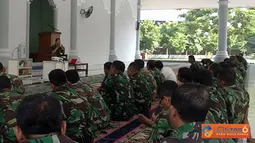 Citizen6, Surabaya: Pembinaan mental, lanjutnya, tidakhanya diberikan pada prajurit Kobangdikal saja, namun para siswa yang tengah menempuh pendidikan di Kobangdikal juga mendapat hal yang sama. (Pengirim: Penkobangdikal)