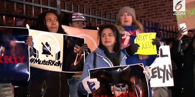 VIDEO: Boikot R. Kelly Menggema karena Dugaan Pelecehan Seksual