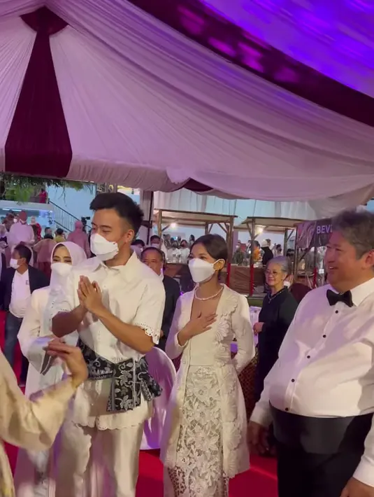 Ngunduh Mantu Vidi Aldiano dan Sheila Dara (Instagram/@christie.ofcl)