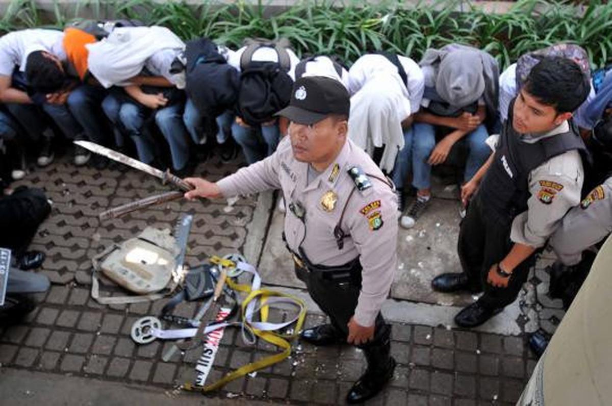Bawa golok, siswa SMA dijaring polisi