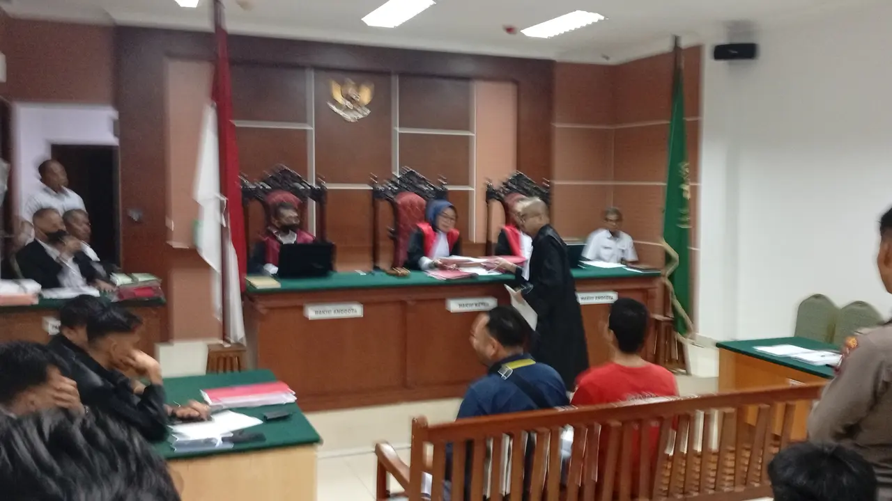 Enam ABK kembali disidang kasus sabu 2 ton (Foto: Ajang Nurdin/Liputan6.com)