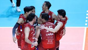 Jakarta LavAni Livin' Transmedia mengikuti langkah juara bertahan Jakarta Bhayangkara Presisi selangkah lagi menjuarai putaran pertama Final Four Proliga 2026, setelah menaklukan Surabaya Samator 3-1 (23-25, 25-15, 25-16, 25-13) di Jawapos Arena Surabaya, Minggu (5/4/2026). (Dok. PBVSI)