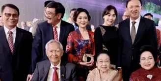 Menghadiri resepsi pernikahan cucu Megawati Soekarnoputri, penampilan istri Ahok begitu anggun. [Foto: Instagram/ @btpnd]