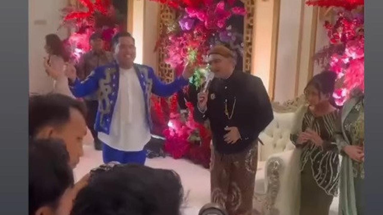 Kemeriahan resepsi pernikahan Nabila semakin meningkat dengan kehadiran guest star spesial, yaitu King Nassar