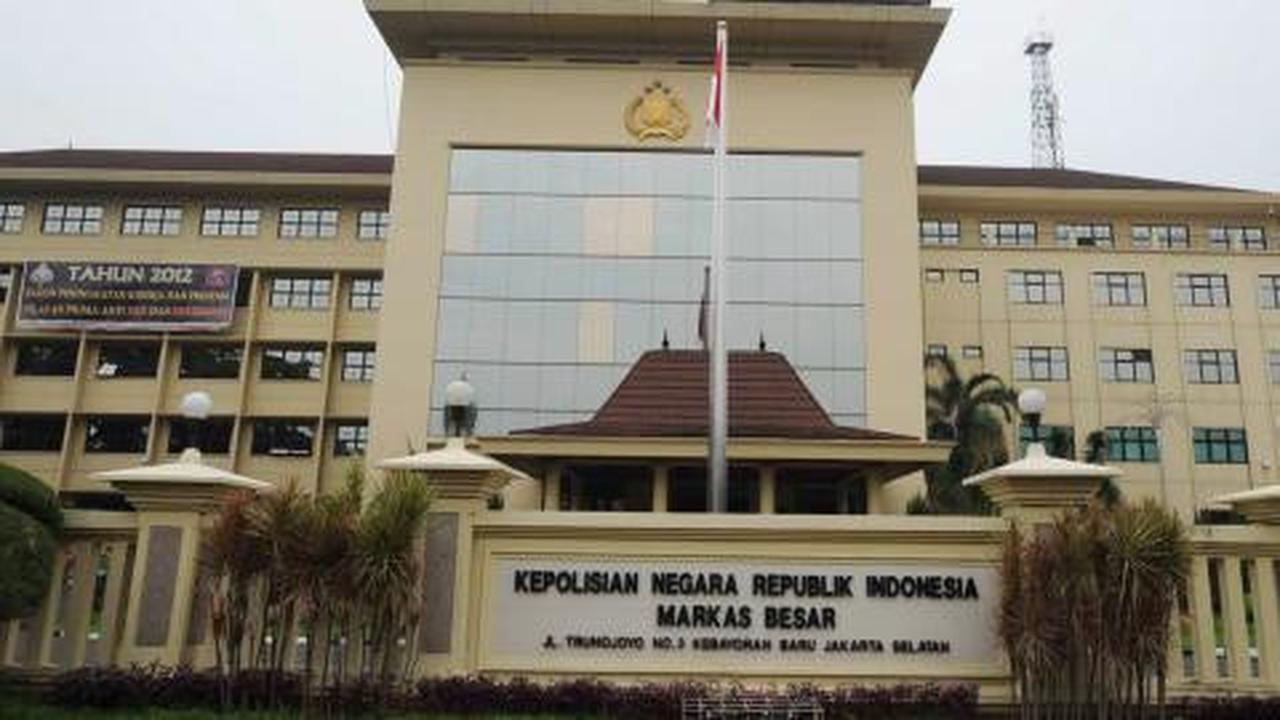 Polwan cantik hibur Kapolri dengan Iwak Peyek 