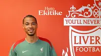 Hugo Ekitike saat diresmikan sebagai pemain Liverpool. (X/Liverpool)